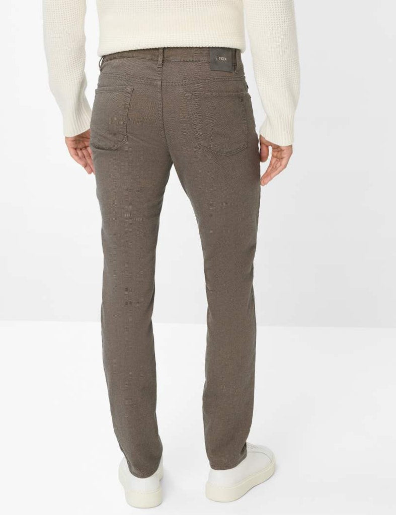 brax-miesten-housut-chuck-hi-flex-seasonal-tummanruskea-2