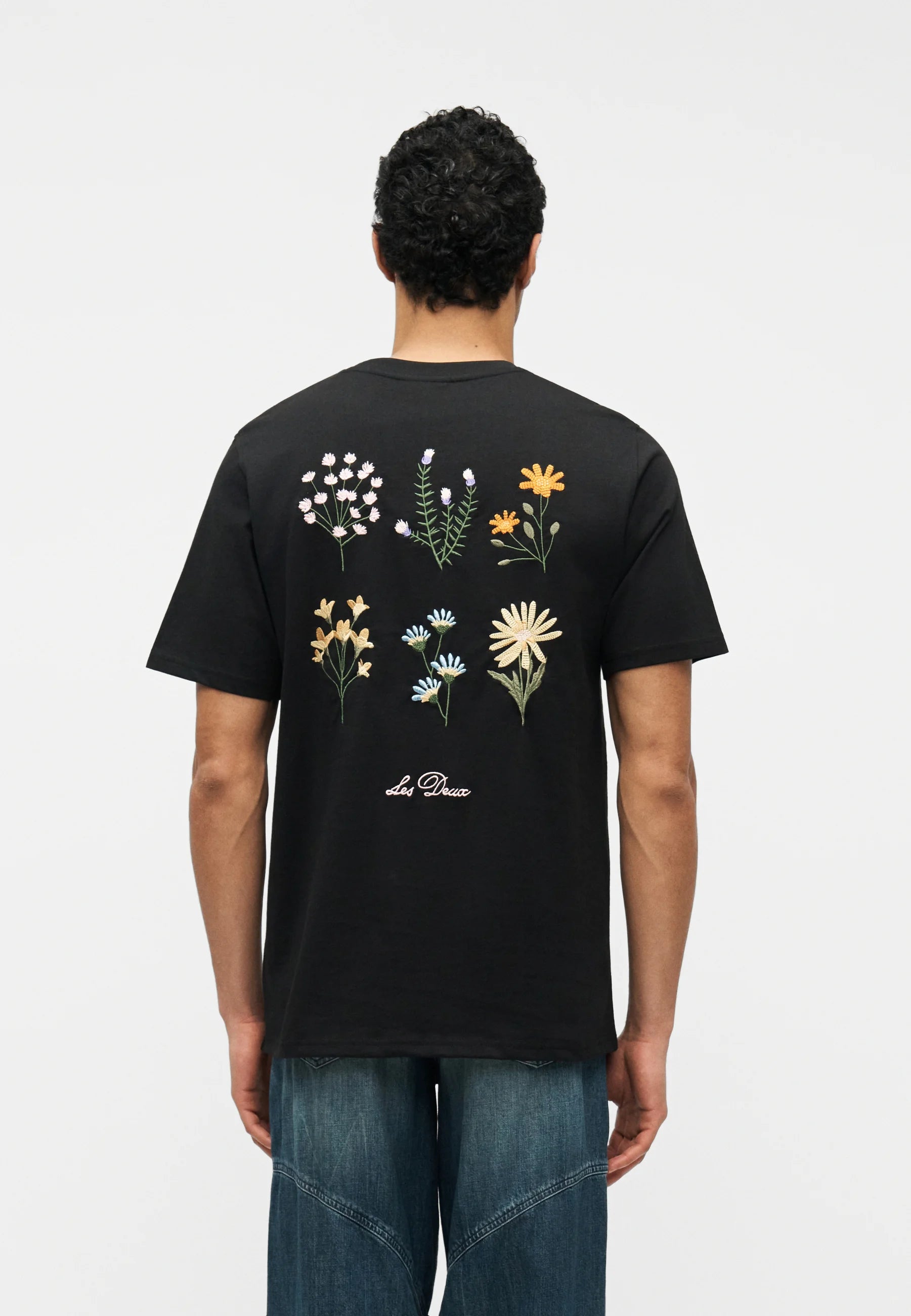 Les Deux miesten t-paita Wild Flower T-shirt, musta
