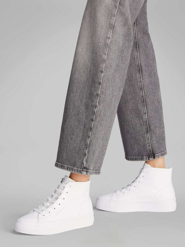 calvin-klein-accessories-naisten-kengat-vulc-flatform-mid-mg-lth-valkoinen-1