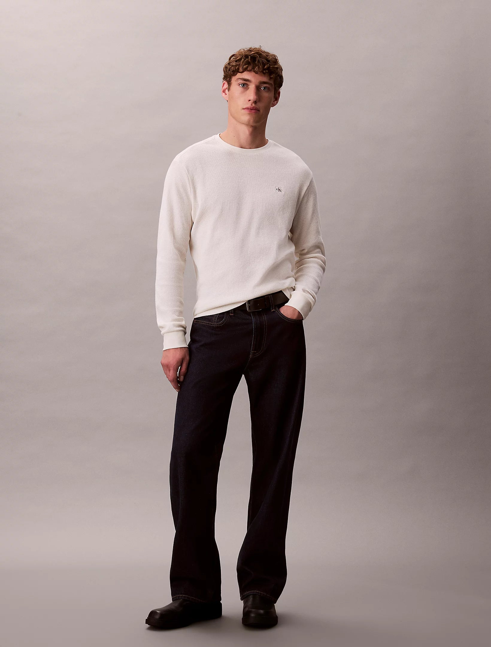 calvin-klein-jeans-miesten-college-ls-waffle-ls-tee-valkoinen-1