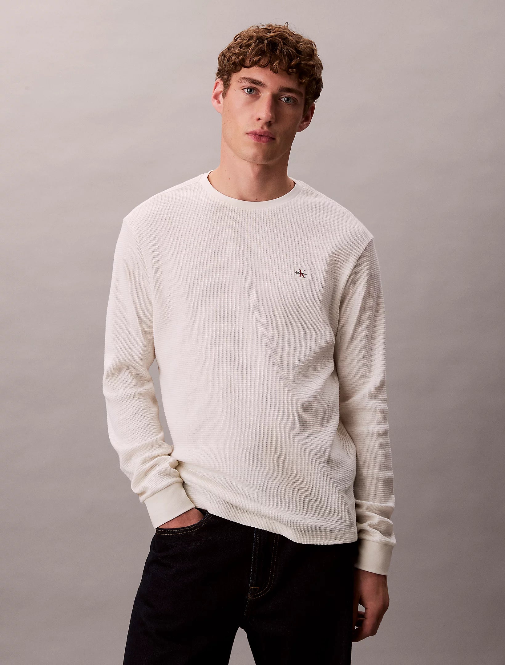 calvin-klein-jeans-miesten-college-ls-waffle-ls-tee-valkoinen-3