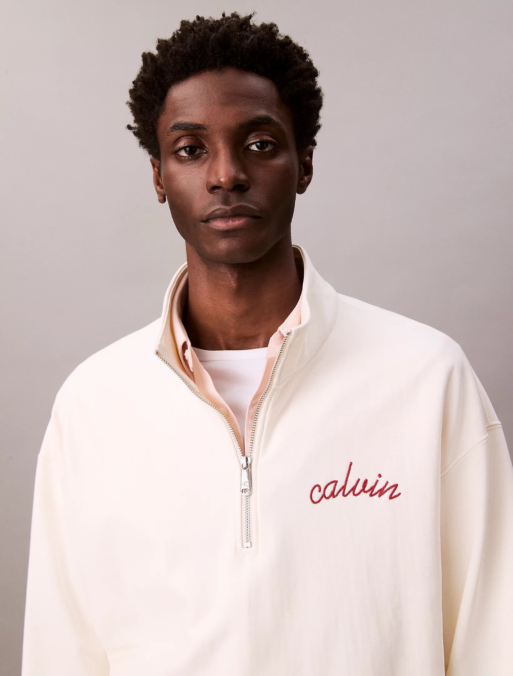 calvin-klein-jeans-miesten-college-prmm-trry-chn-stchh-valkoinen-3