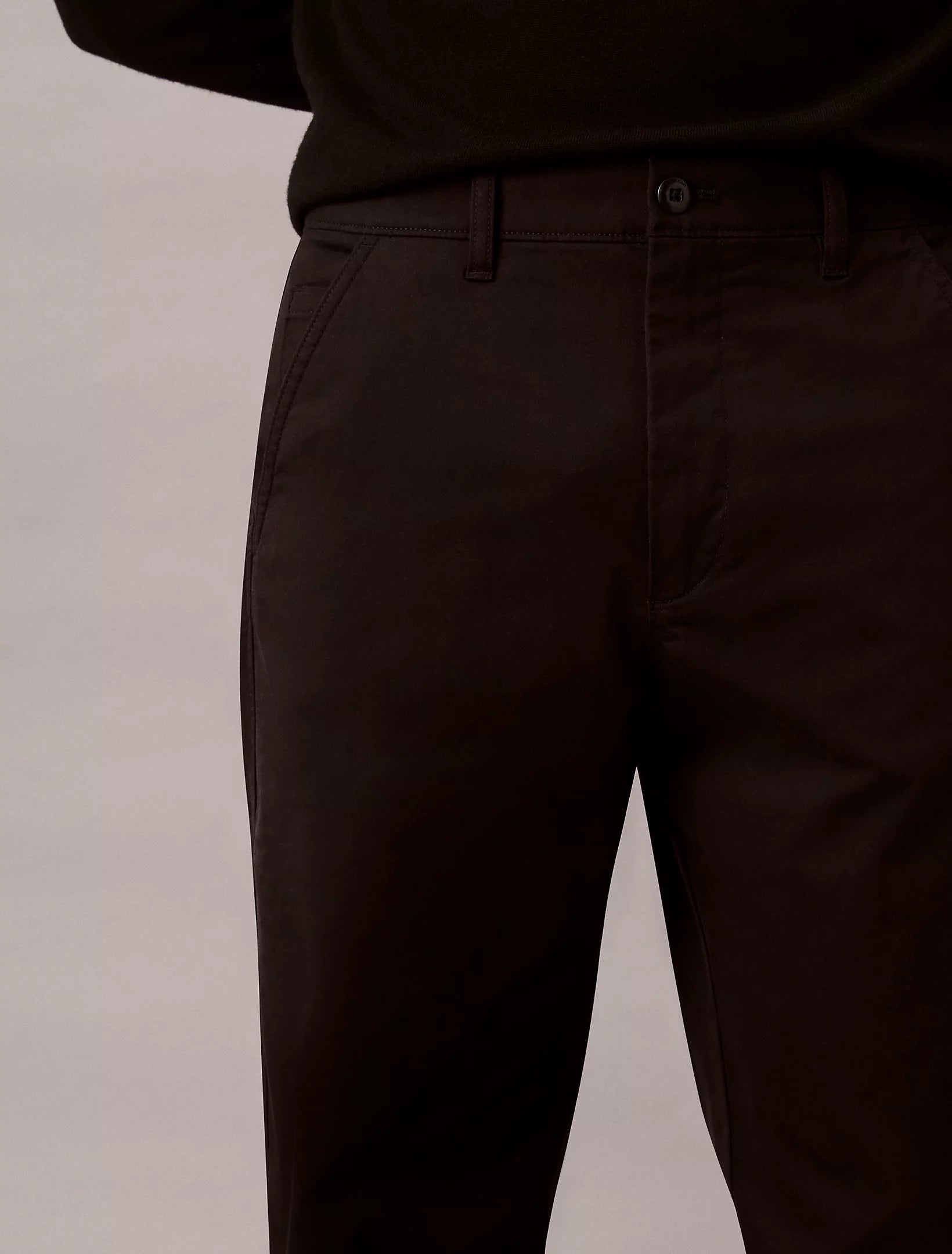 calvin-klein-jeans-miesten-housut-90s-straight-twill-comfort-musta-3