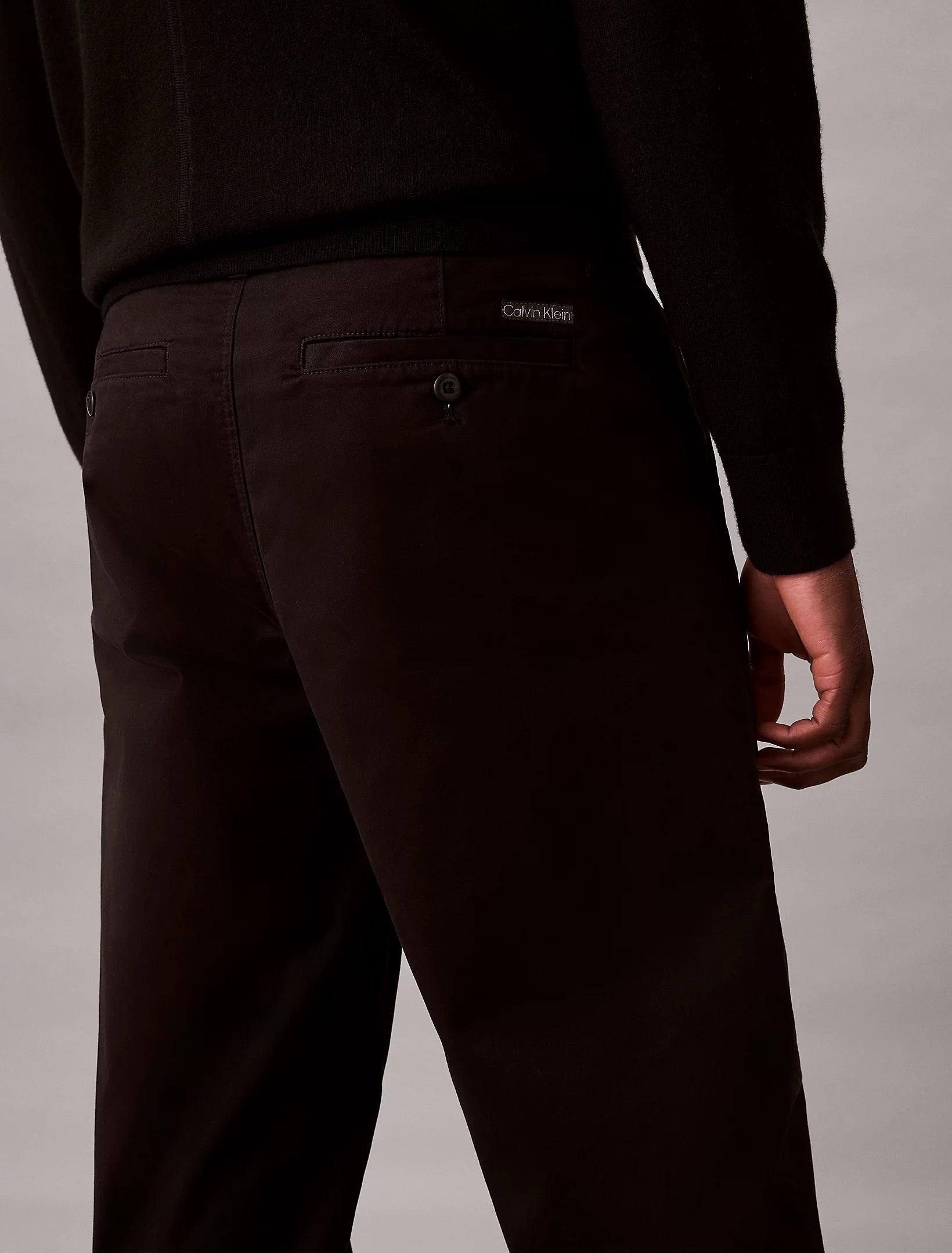 calvin-klein-jeans-miesten-housut-90s-straight-twill-comfort-musta-5