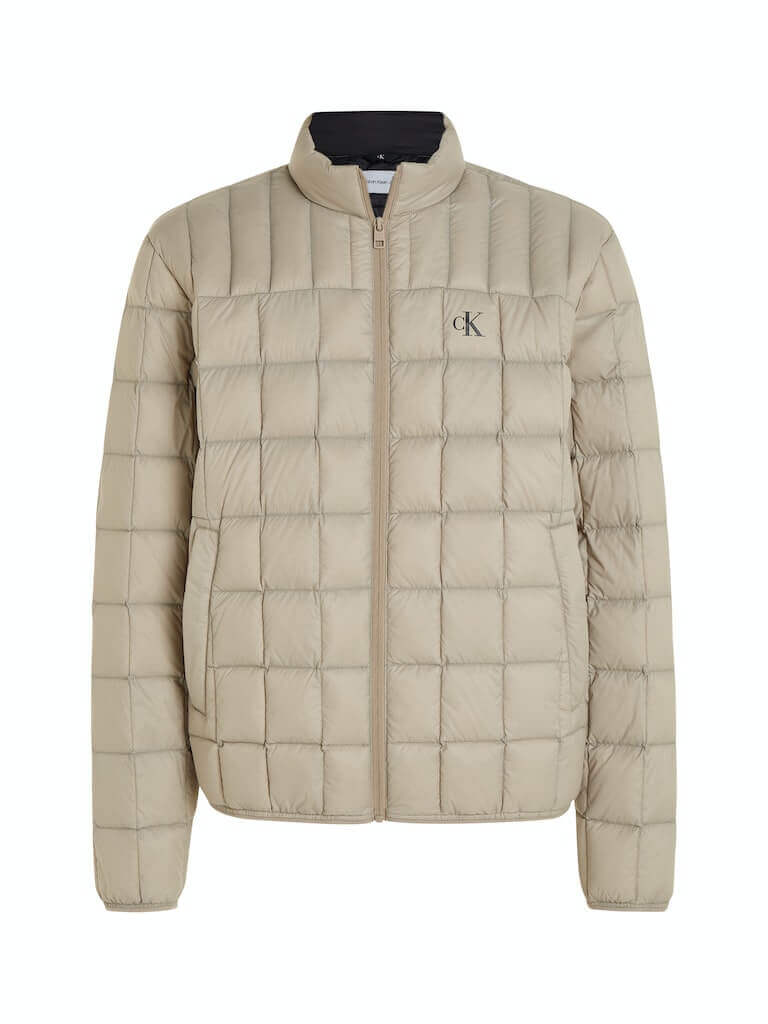calvin-klein-jeans-miesten-lyhyt-untuvatakki-k-ultra-light-down-jacket-beige-3