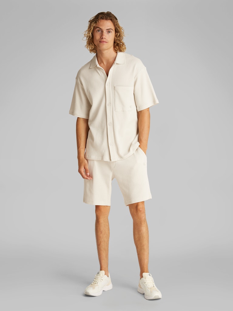 calvin-klein-jeans-miesten-paita-chunky-waffle-ss-hwk-overshirt-valkoinen-2