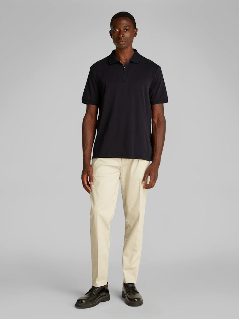 calvin-klein-jeans-miesten-pikeepaita-liquid-touch-welt-zip-musta-4