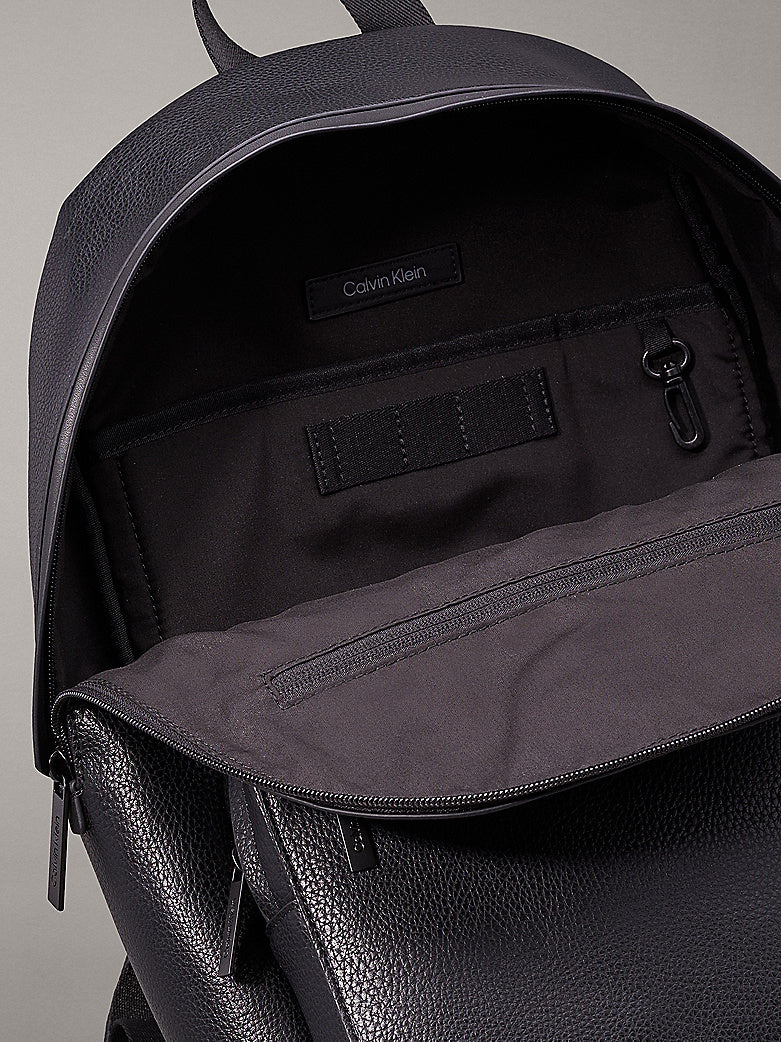 Calvin Klein Jeans Miesten Reppu CK MUST ROUND BP, Musta
