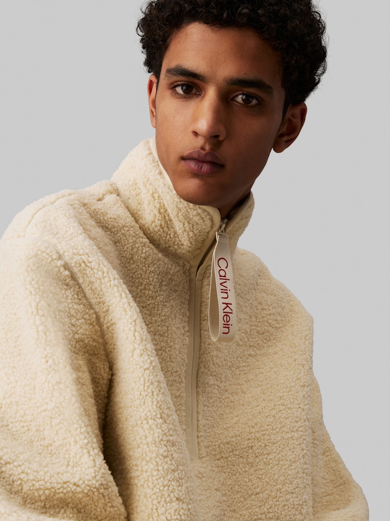 calvin-klein-jeans-miesten-sherpa-half-zip-sherpa-luonnonvalkoinen-4