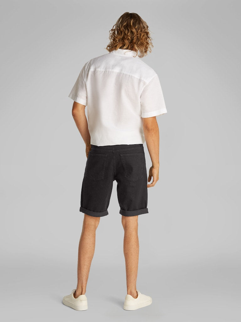 calvin-klein-jeans-miesten-shortsit-slim-short-1a4-black-musta-3