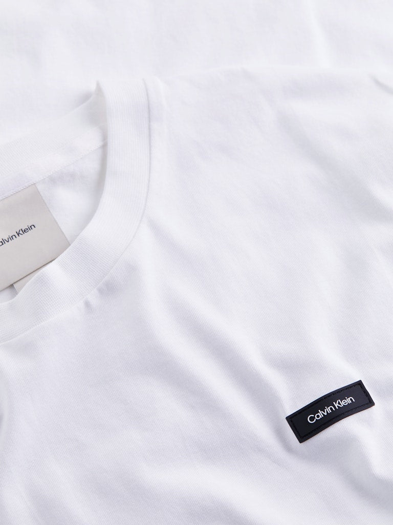 calvin-klein-jeans-miesten-t-paita-cotton-comfort-fit-t-shirt-valkoinen-4