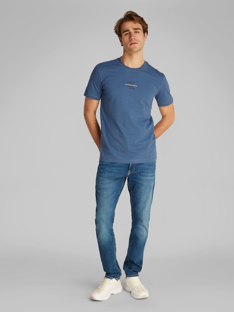 calvin-klein-jeans-miesten-t-paita-monologo-tee-ck1-sininen-3