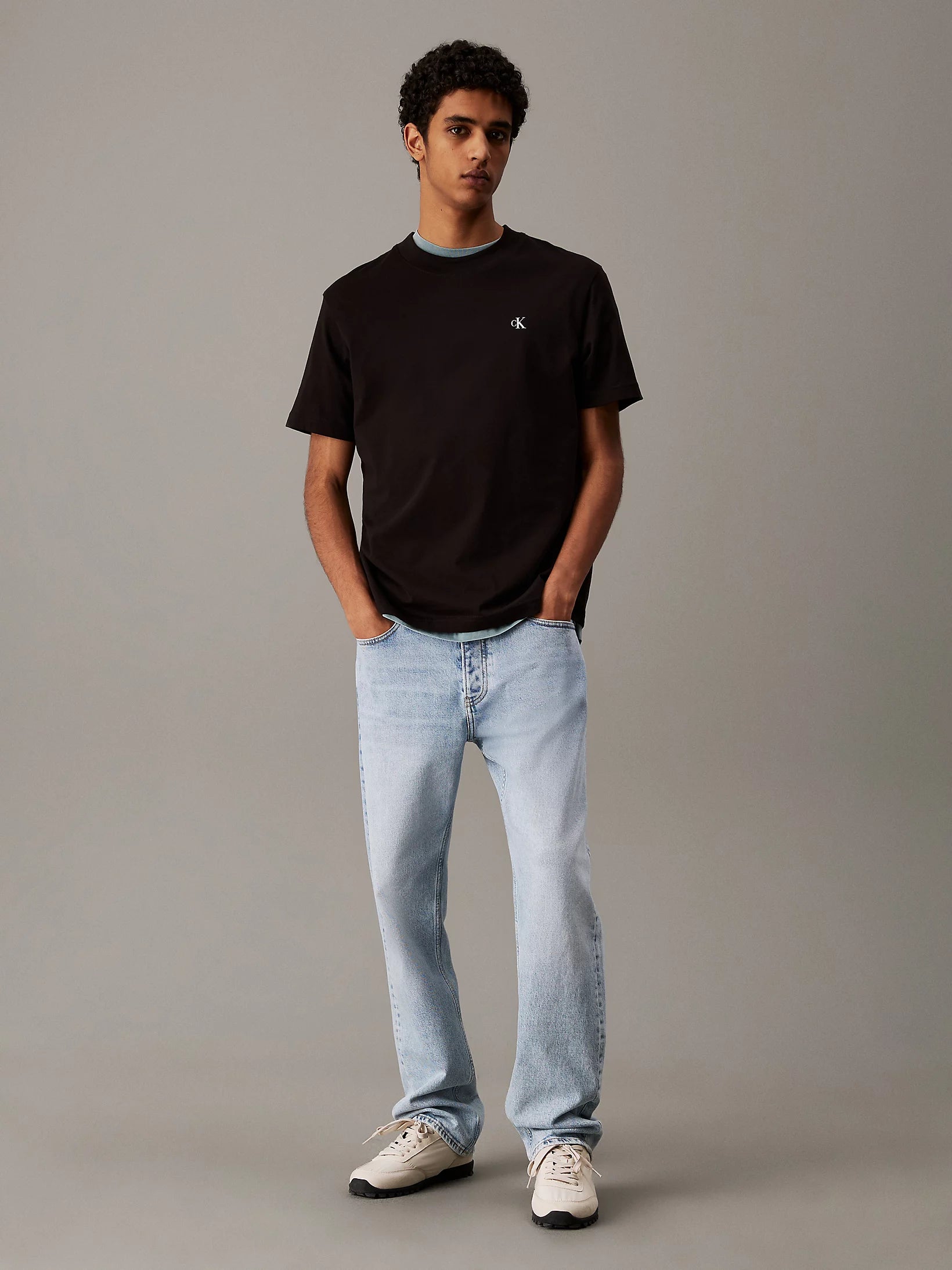 calvin-klein-jeans-miesten-t-paita-painted-calvin-klein-jeans-musta-1