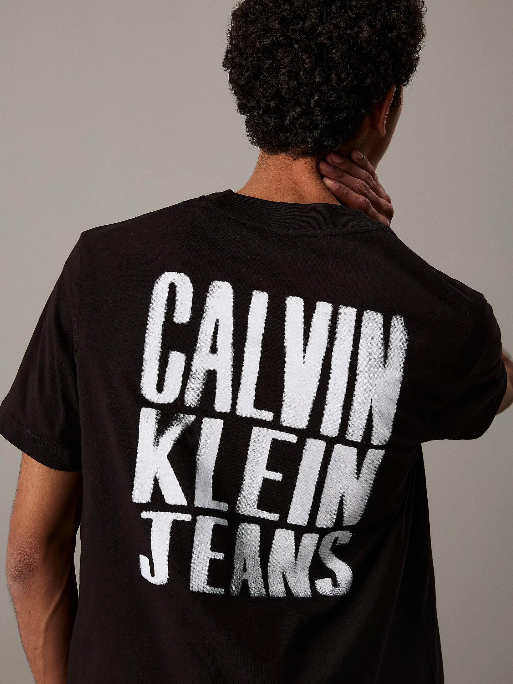 calvin-klein-jeans-miesten-t-paita-painted-calvin-klein-jeans-musta-2