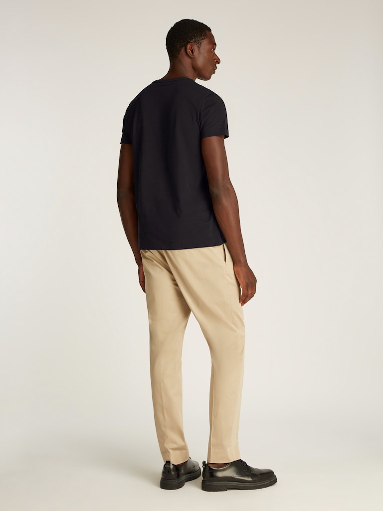 calvin-klein-jeans-miesten-t-paita-strech-slim-fit-tee-musta-3