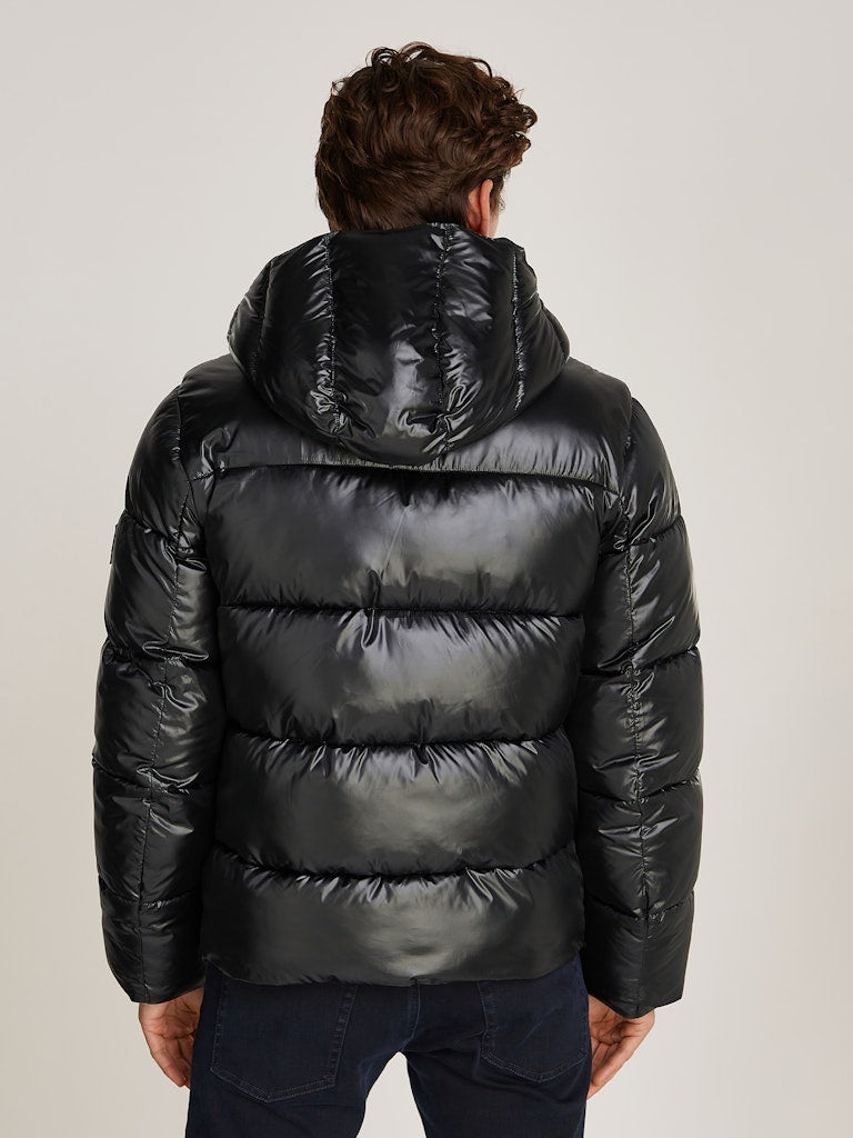 calvin-klein-jeans-miesten-takki-hooded-quilt-puffer-mw-gloss-musta-2