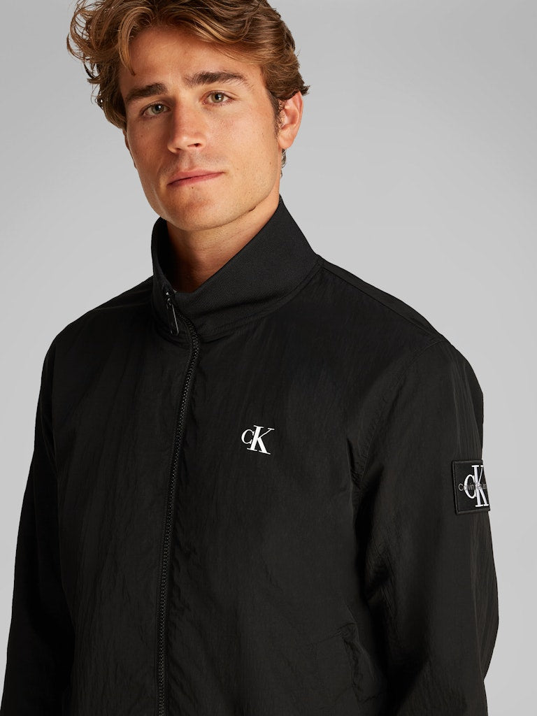 calvin-klein-jeans-miesten-takki-undpadded-harringon-jacket-musta-4