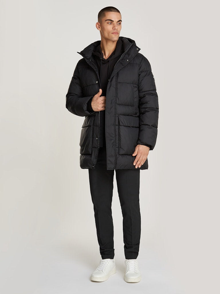 calvin-klein-jeans-miesten-toppatakki-long-hooded-quilt-puffer-musta-1