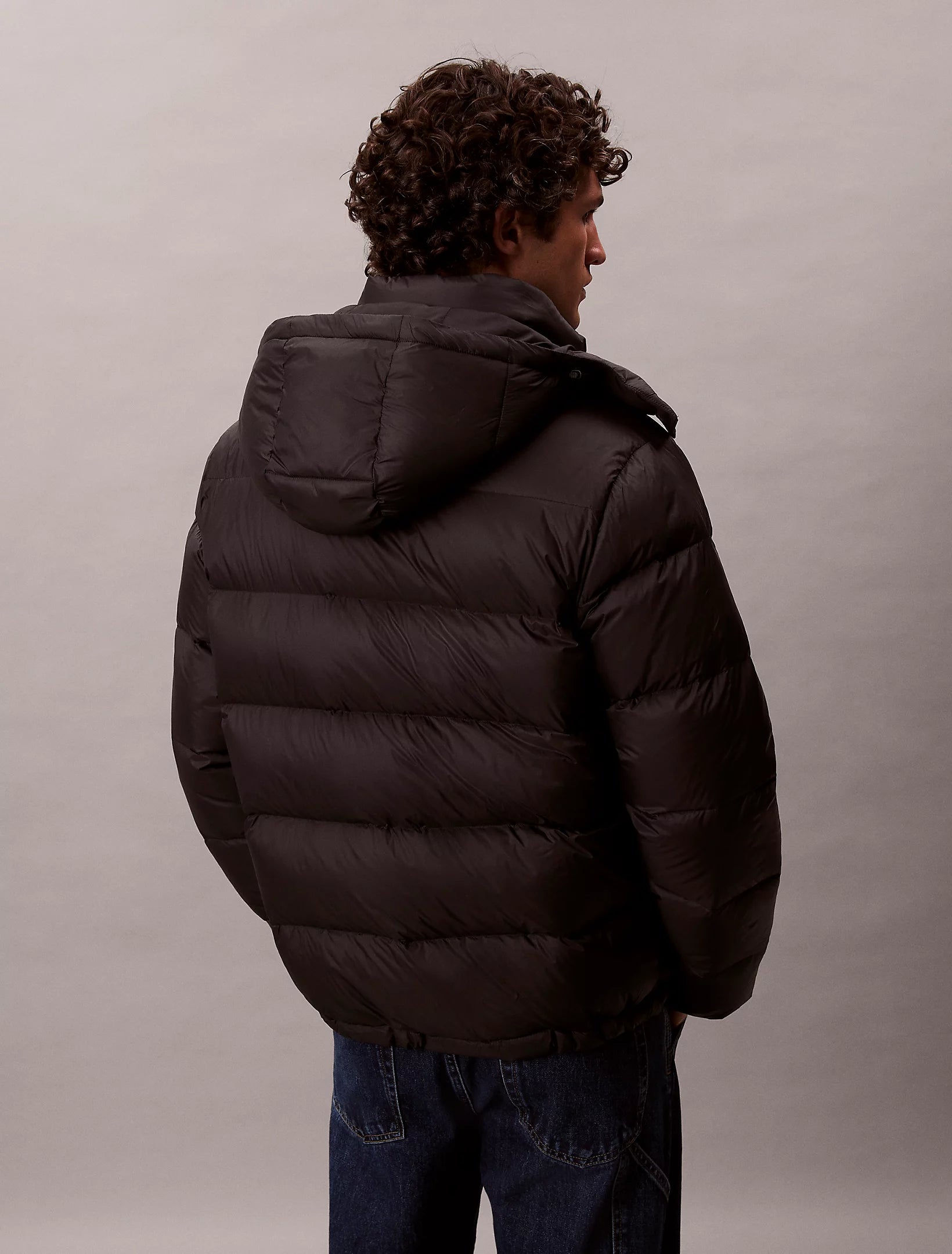 calvin-klein-jeans-miesten-untuvatakki-k-ls-nylon-zipoff-hood-down-pufferjacket-musta-2