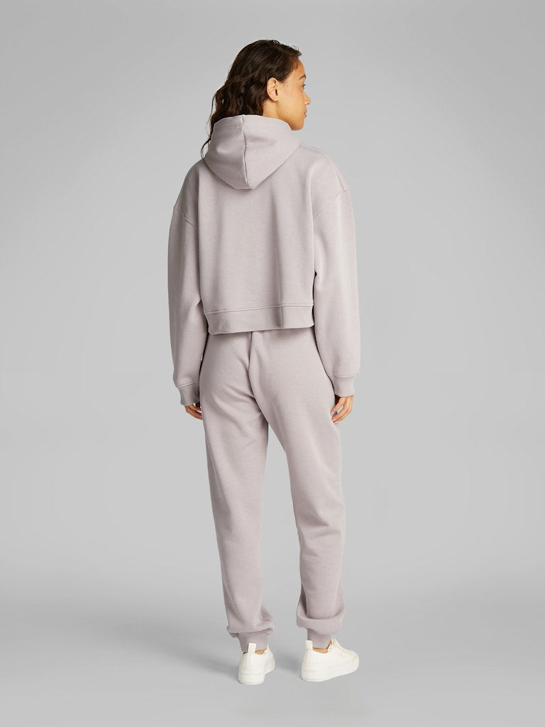 calvin-klein-jeans-naisten-college-raised-embroidery-ck-hoodie-kitti-2