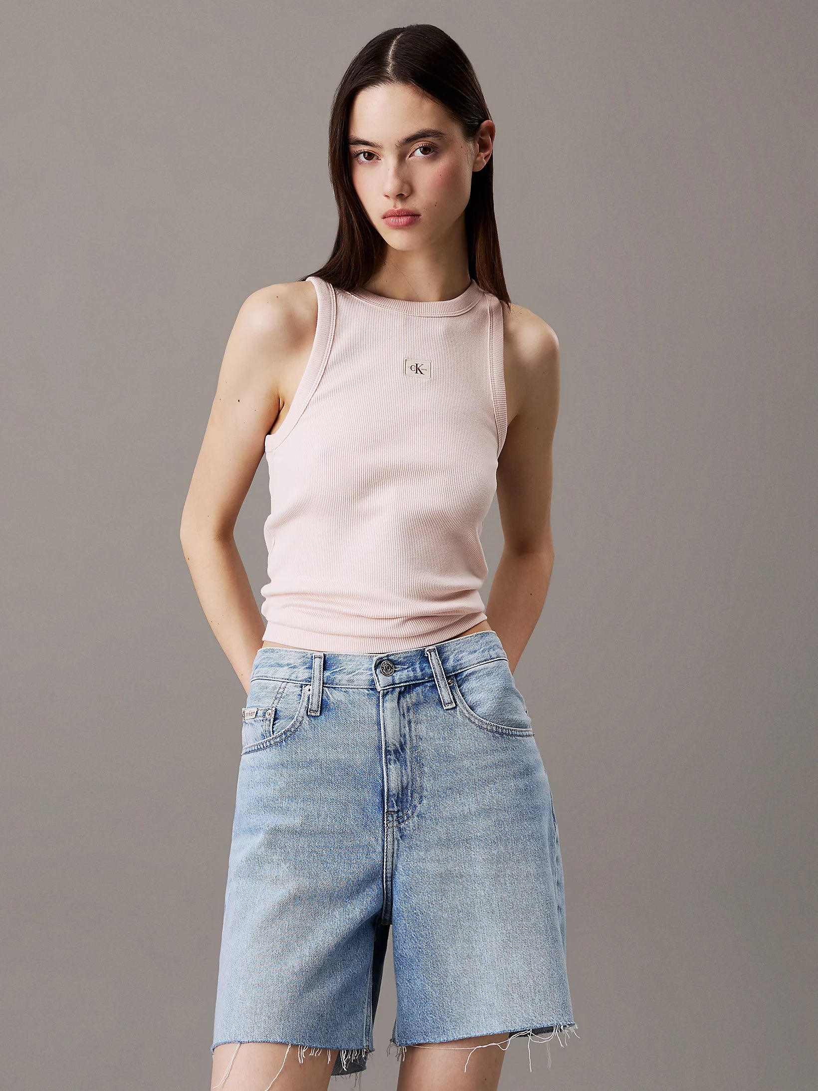 calvin-klein-jeans-naisten-toppi-woven-label-rib-tank-top-vaaleanpunainen-1