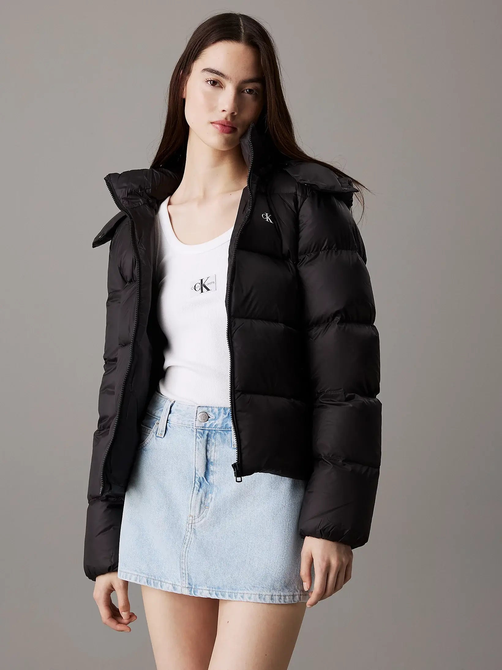 calvin-klein-jeans-naisten-untuvatakki-k-mw-down-short-puffer-musta-1
