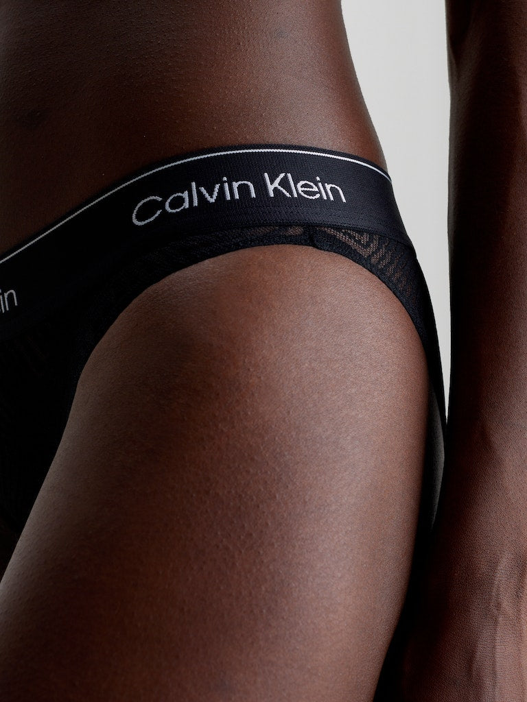 calvin-klein-naisten-alushousut-bikini-musta-4