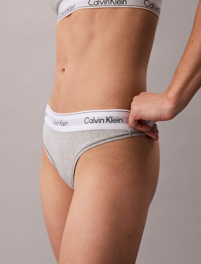 calvin-klein-naisten-alushousut-ck-thong-nos-vaaleanharmaa-2