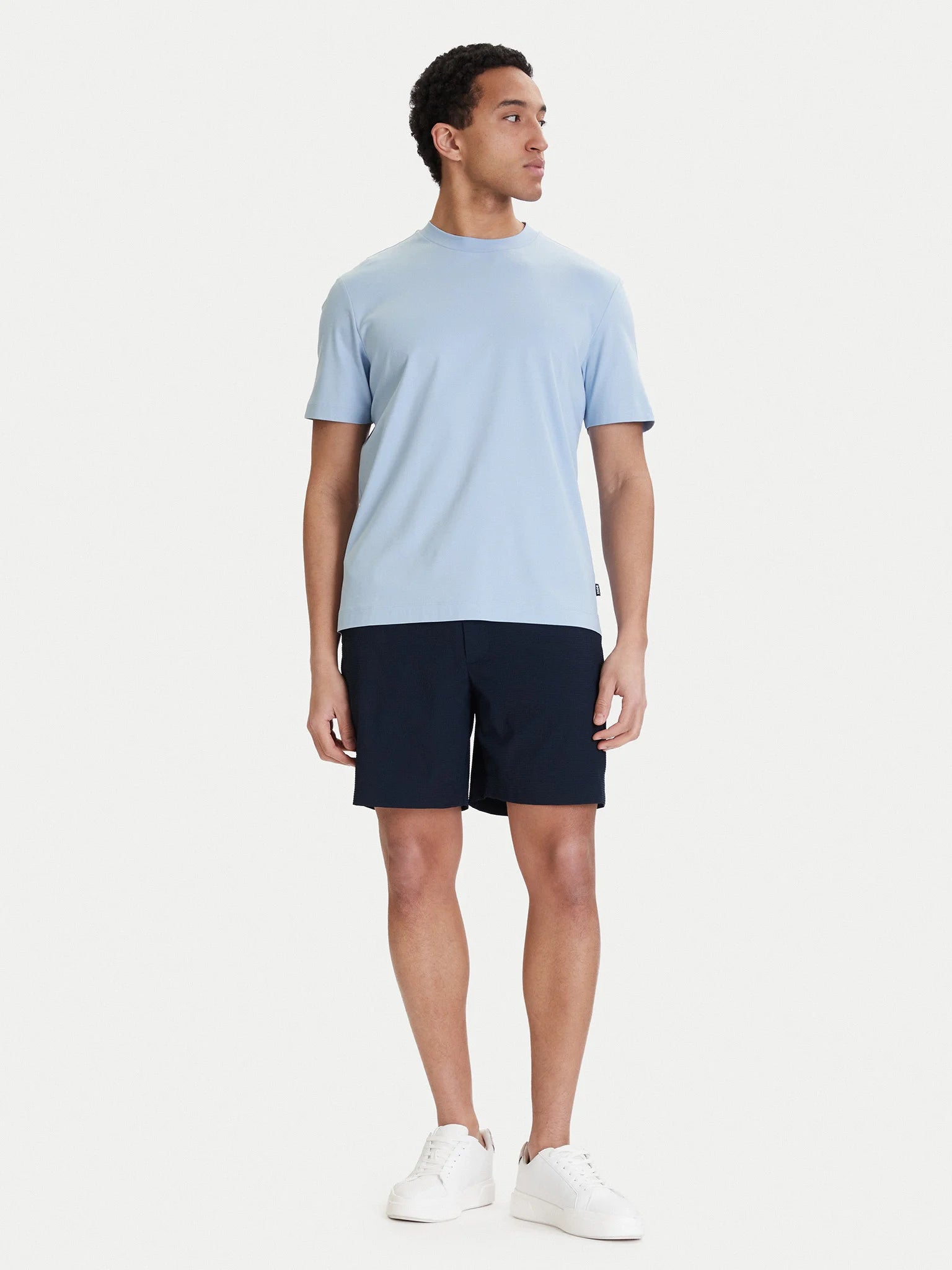Calvin Klein Menswear miesten shortsit Straight Seersucker Elastic 7", tummansininen