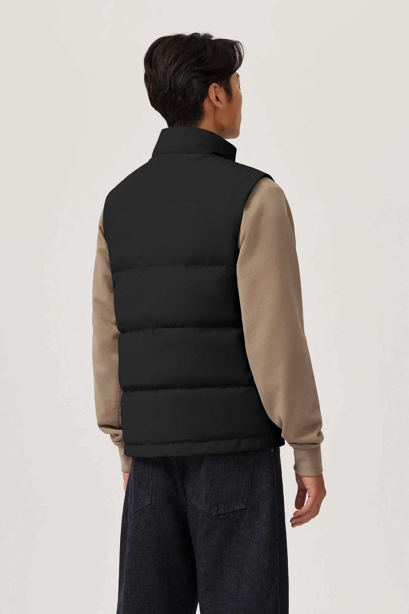 canada-goose-miesten-liivi-freestyle-crew-vest-musta-2