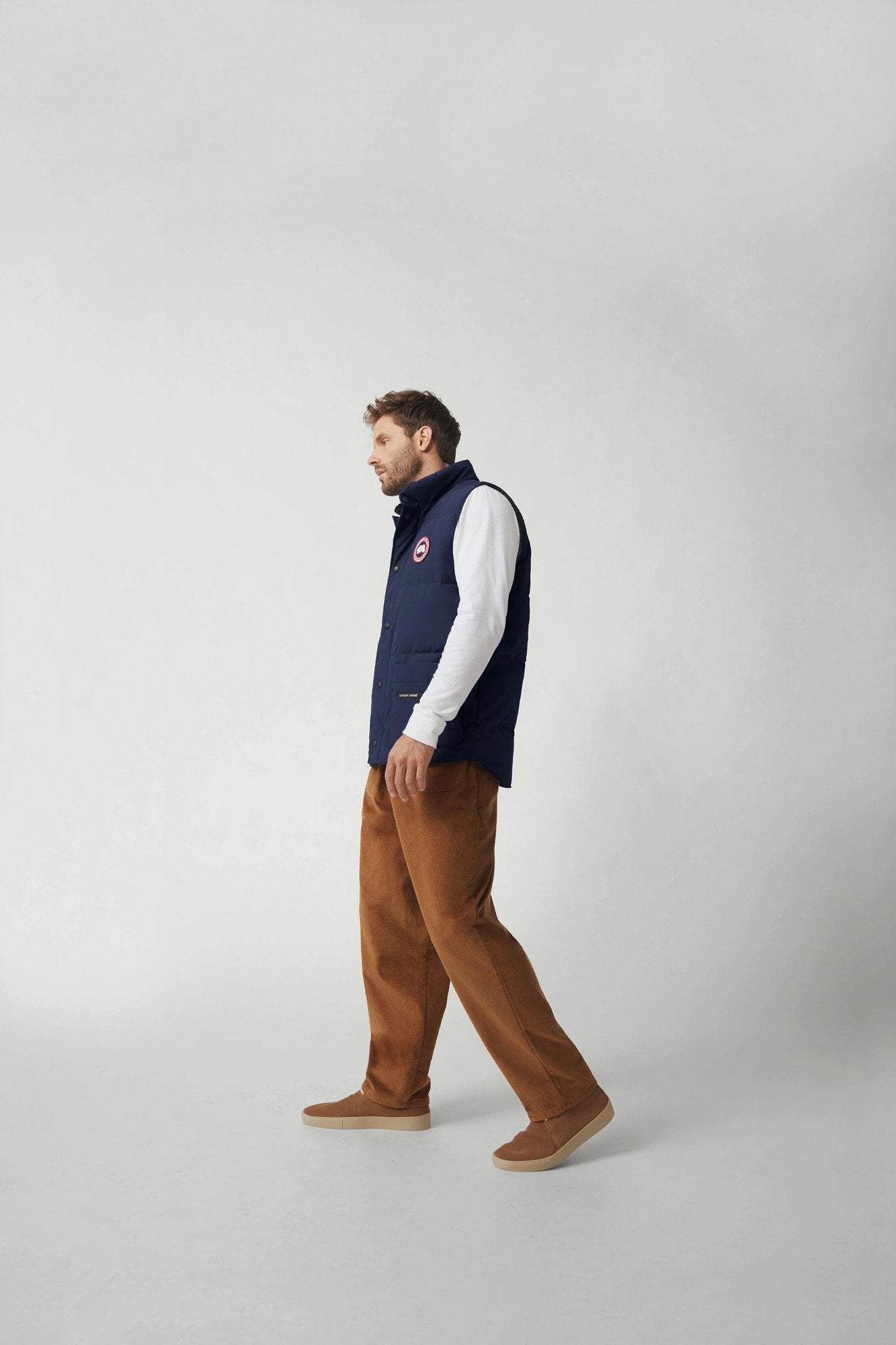 canada-goose-miesten-toppaliivi-freestyle-crew-vest-tummansininen-1