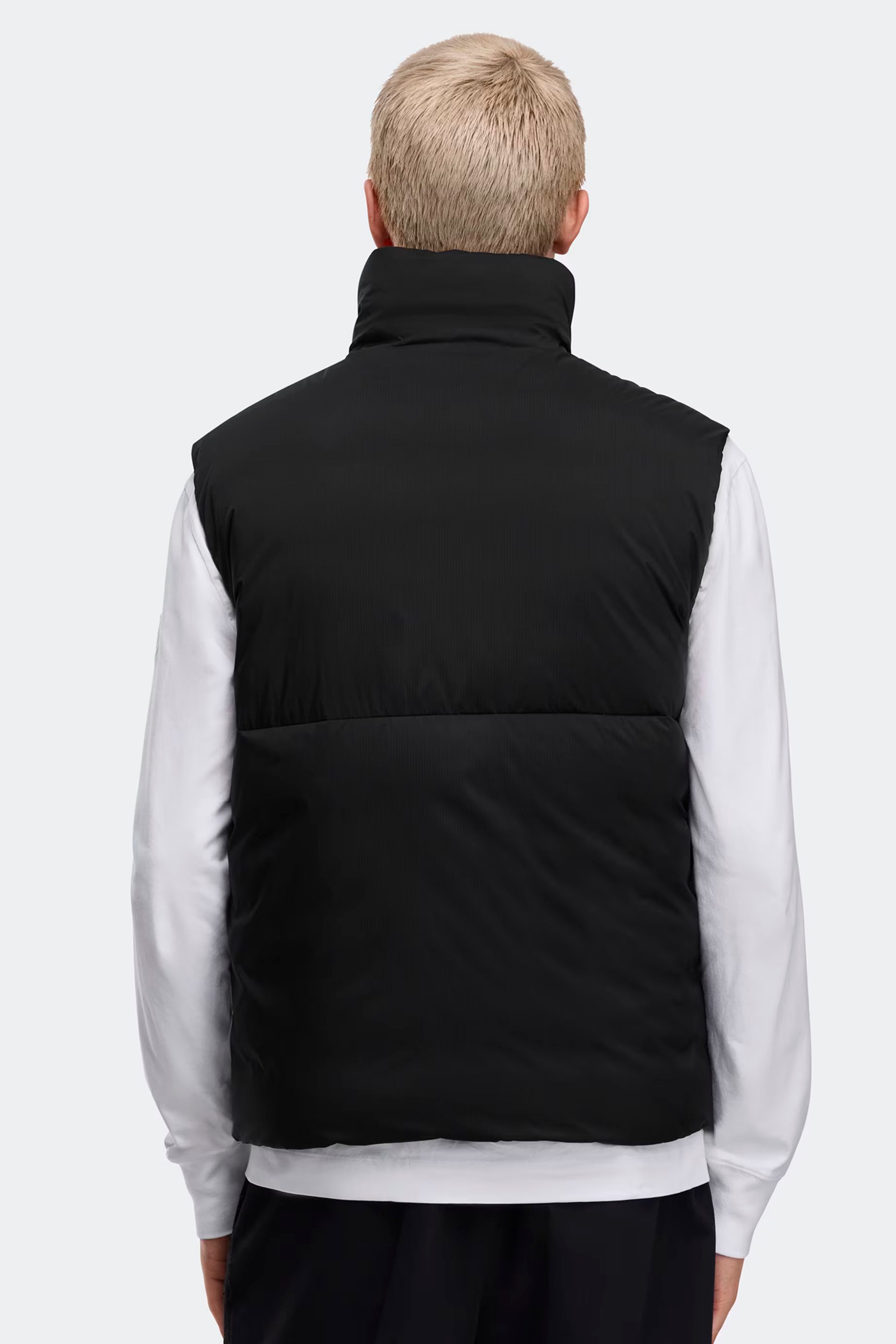 canada-goose-miesten-toppaliivi-lodge-vest-musta-3