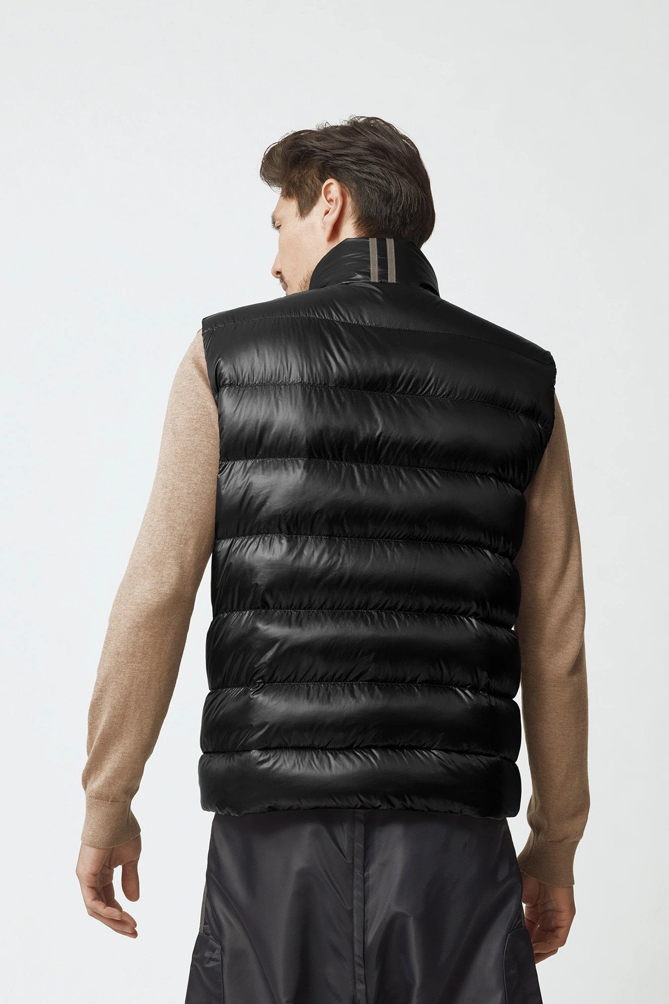 canada-goose-miesten-untuvaliivi-crofton-vest-musta-2