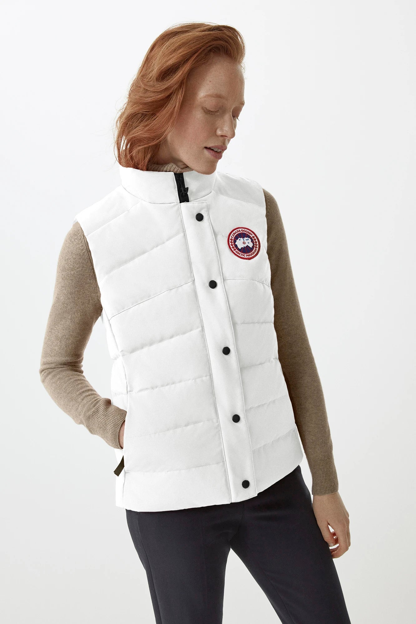 canada-goose-naisten-liivi-freestyle-vest-luonnonvalkoinen-1