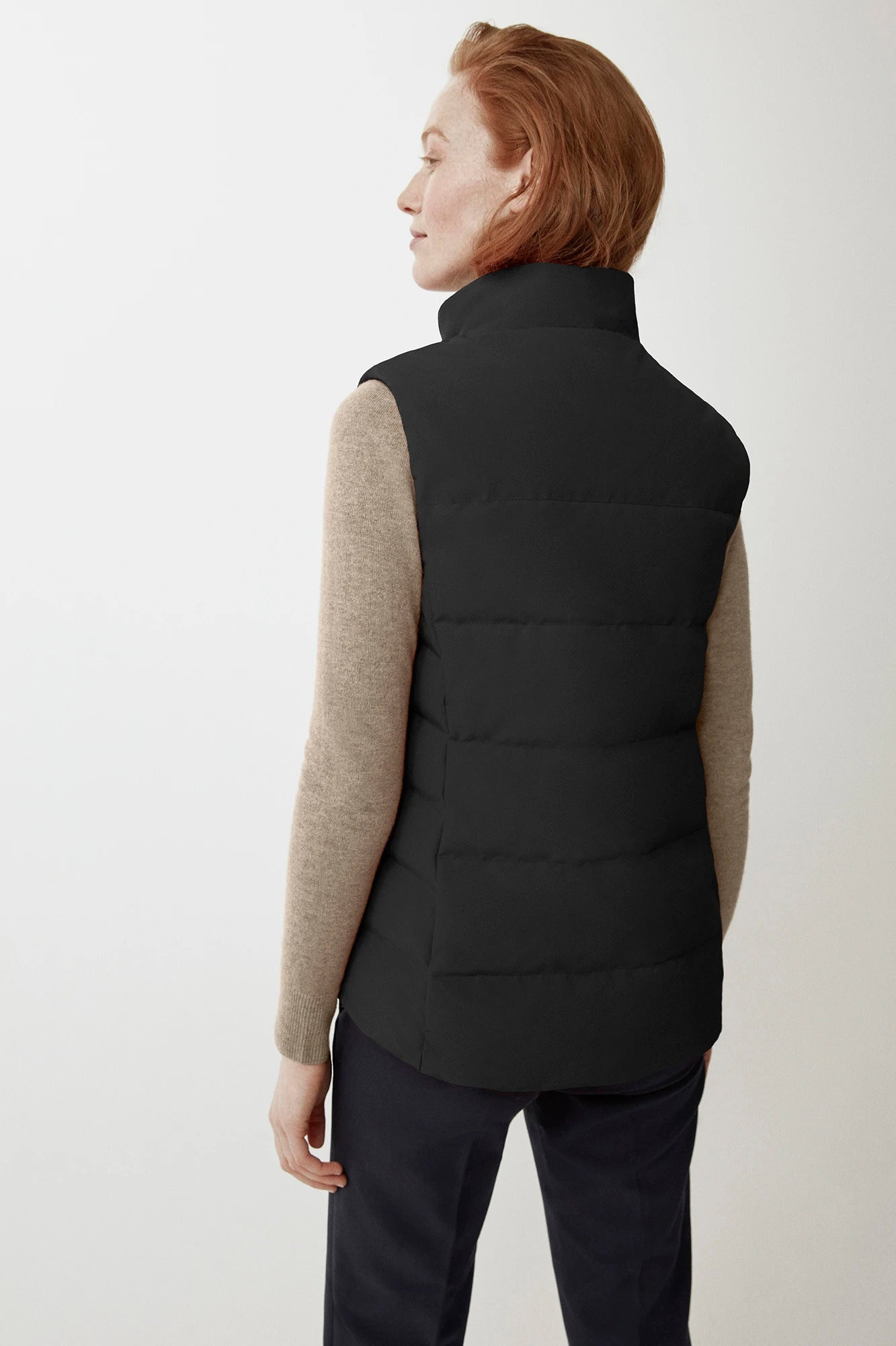 canada-goose-naisten-liivi-freestyle-vest-musta-2
