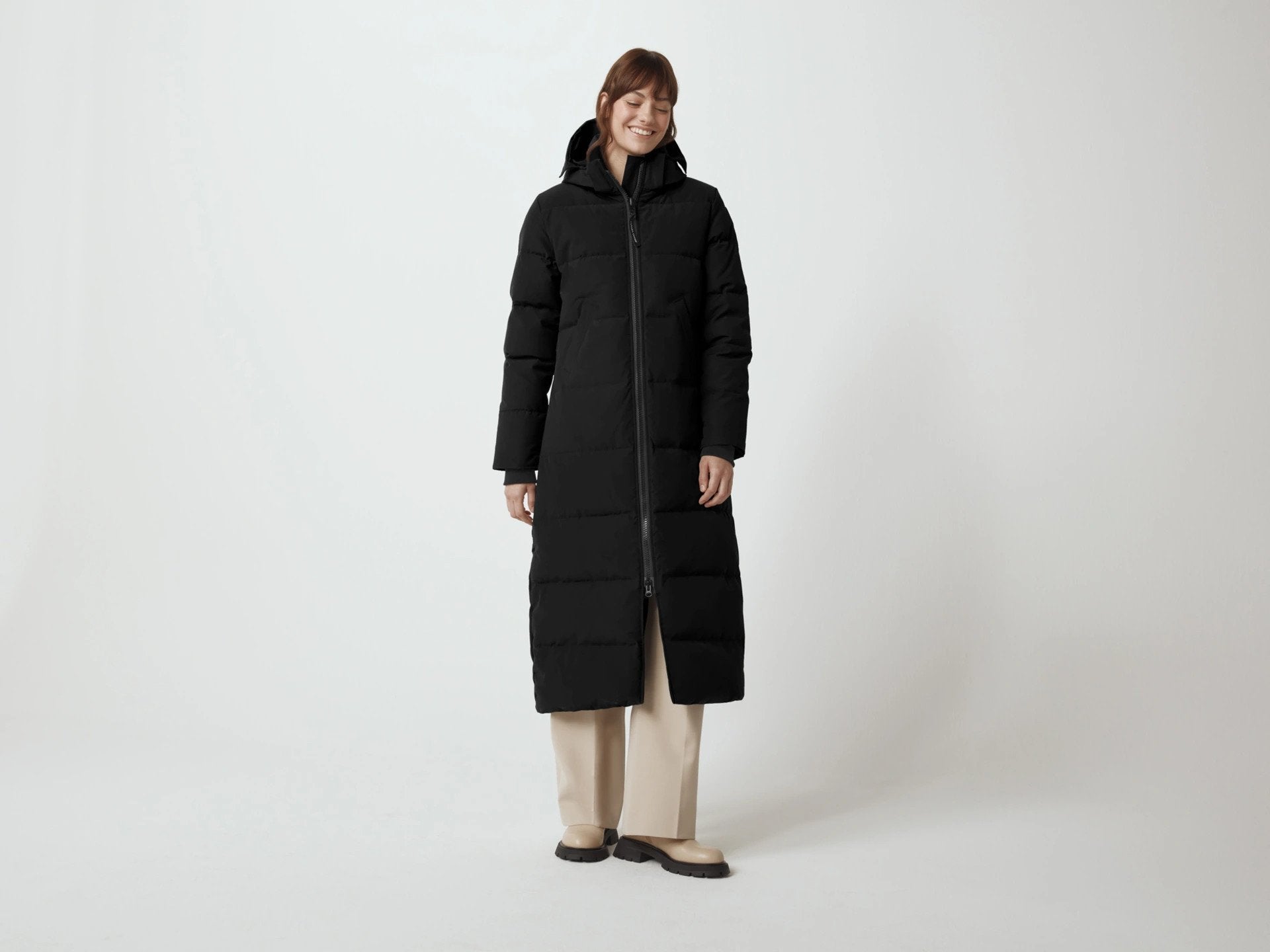 canada-goose-naisten-mystique-parkatakki-mystique-parka-reset-musta-1