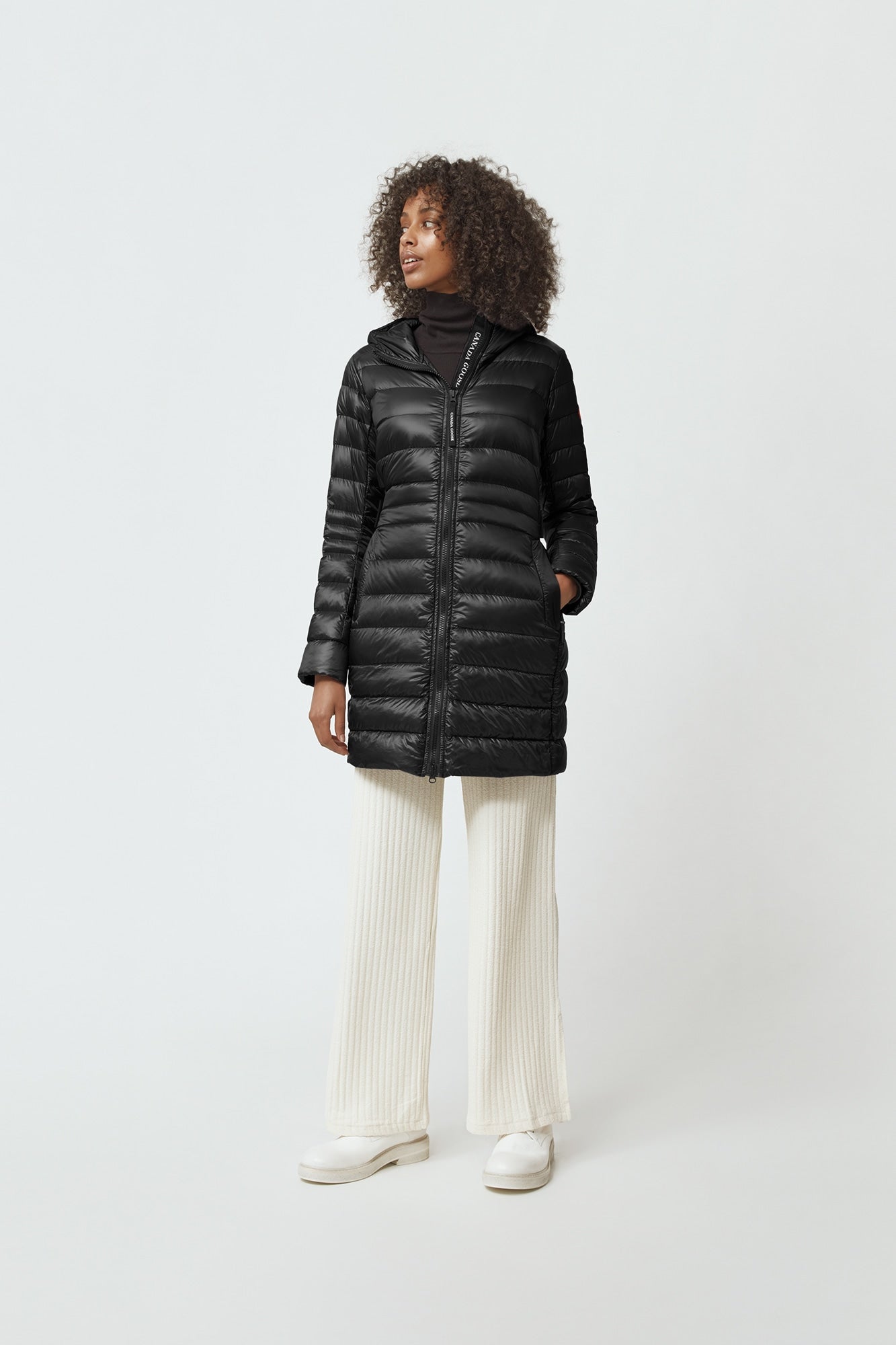 canada-goose-naisten-takki-cypress-hooded-jacket-musta-1