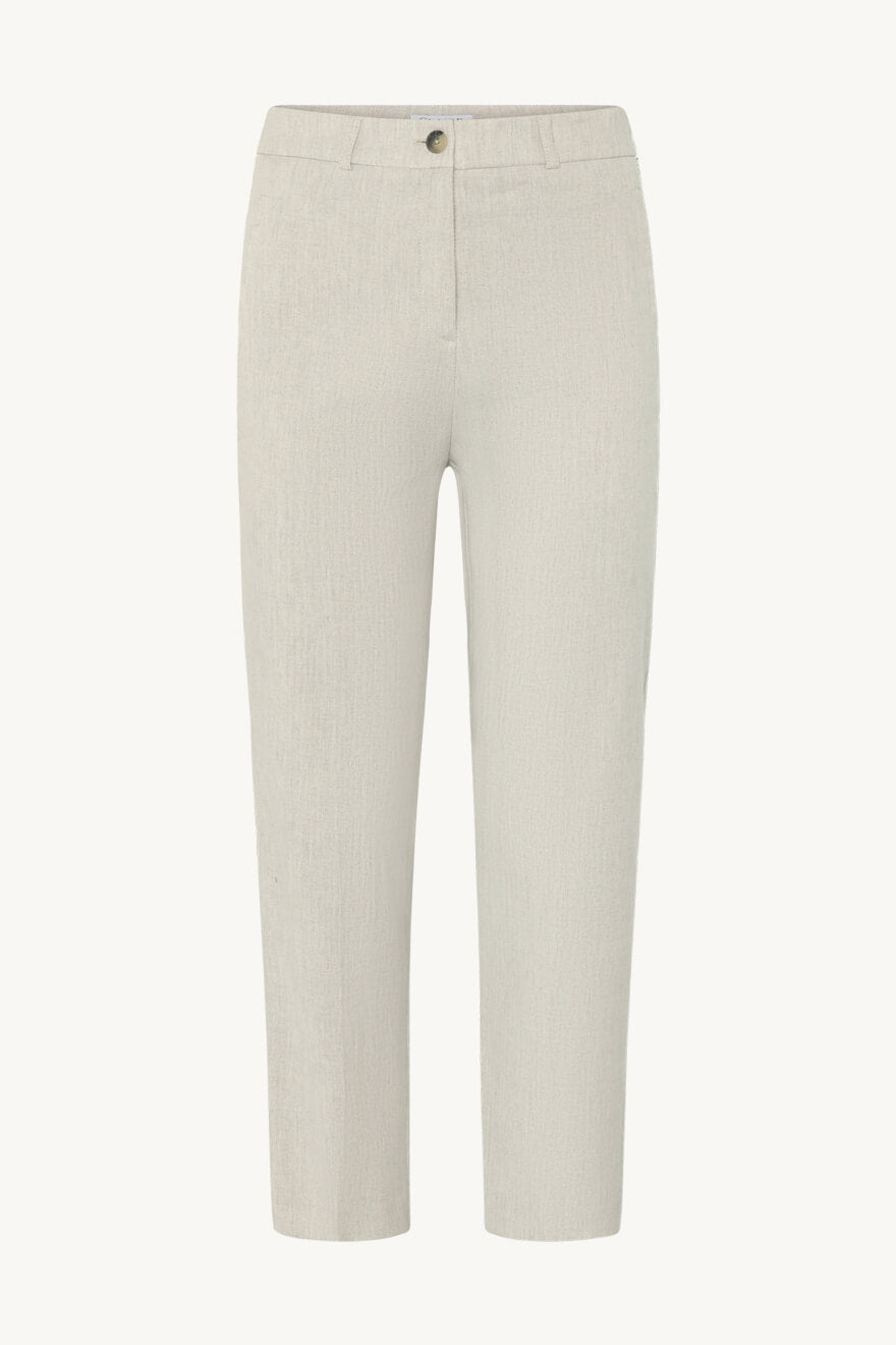 claire-naisten-housut-thorhild-pant-hiekka-1
