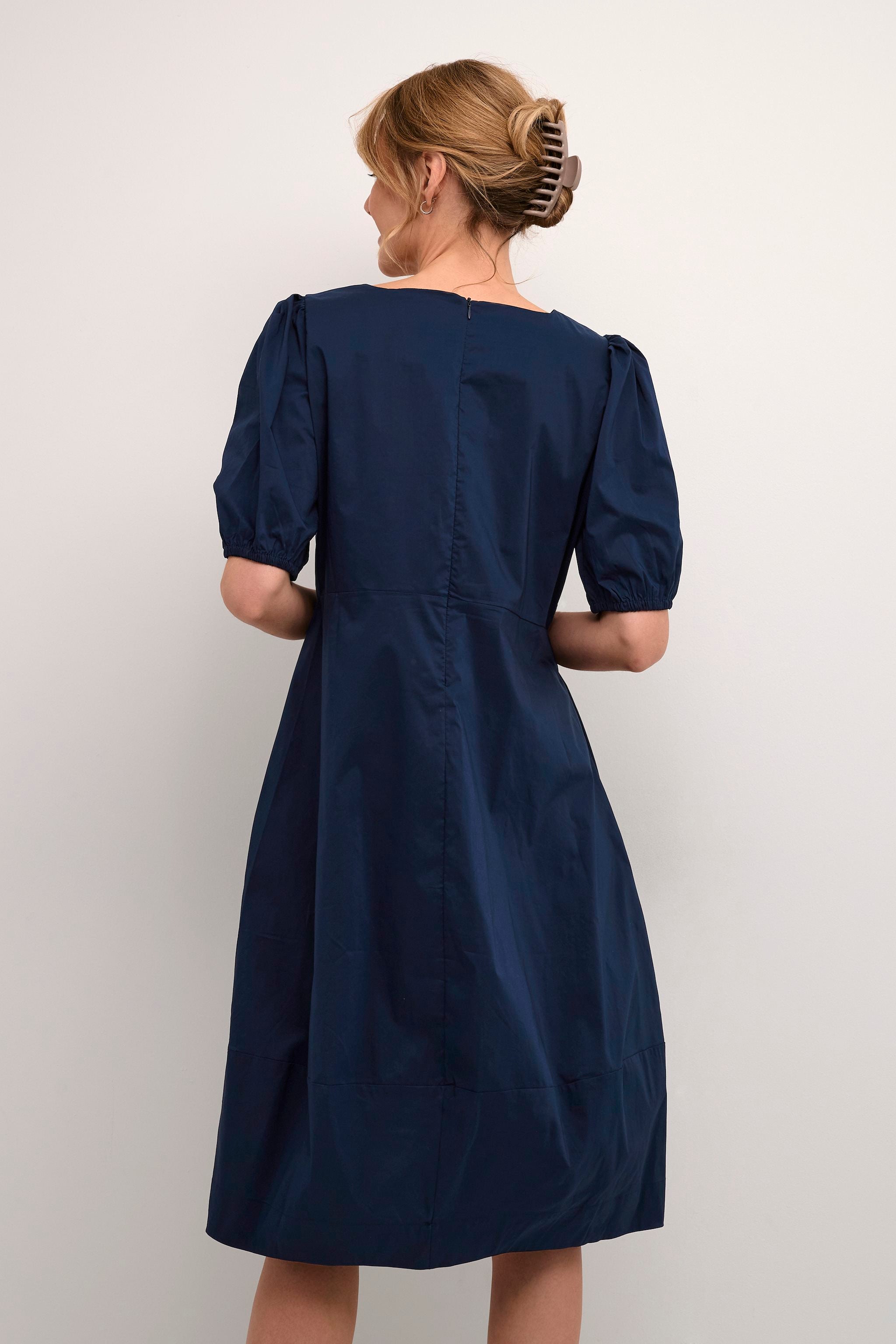 culture-naisten-mekko-antoinett-ss-dress-tummansininen-2