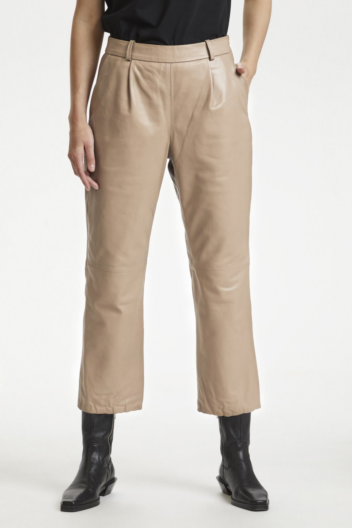 culture-naisten-nahkahousut-benja-leather-pant-vaalea-beige-1