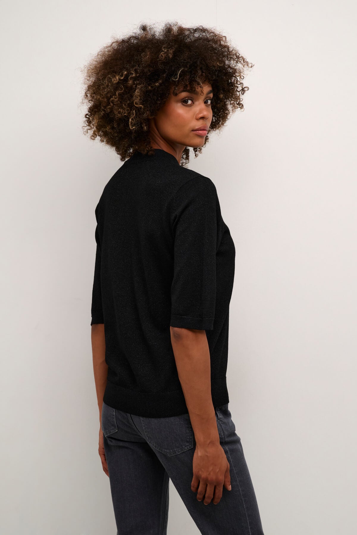 culture-naisten-pusero-cufay-pullover-black-2