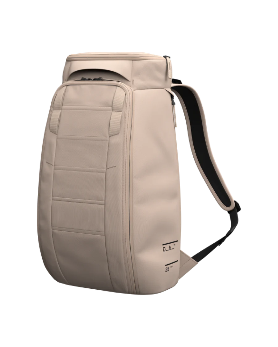 db-naisten-reppu-hugger-backpack-25lnos-beige-1
