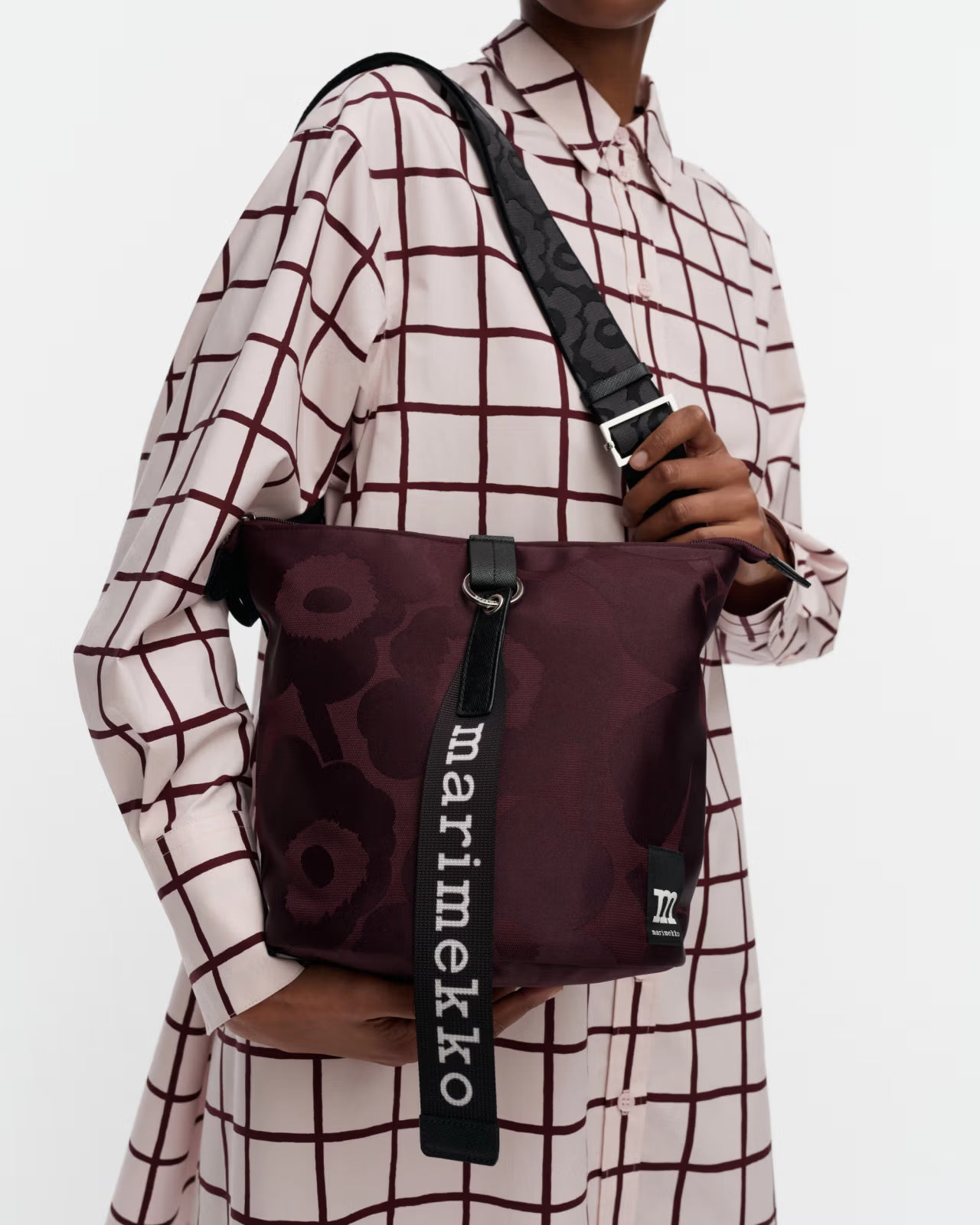 Marimekko naisten laukku Carry All Unikko, viininpunainen kuosi