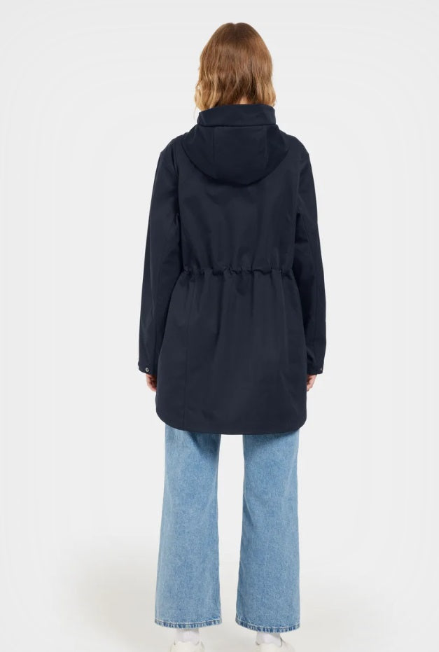 didriksons-naisten-takki-naomi-wns-parka-tummansininen-2