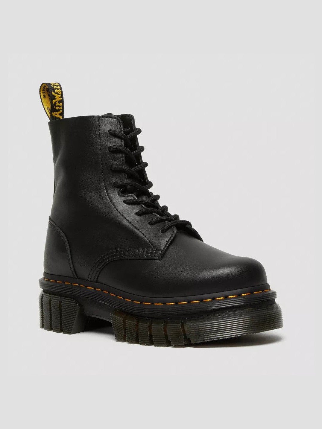 dr-martens-naisten-kengat-audrick-8-eye-boot-musta-1