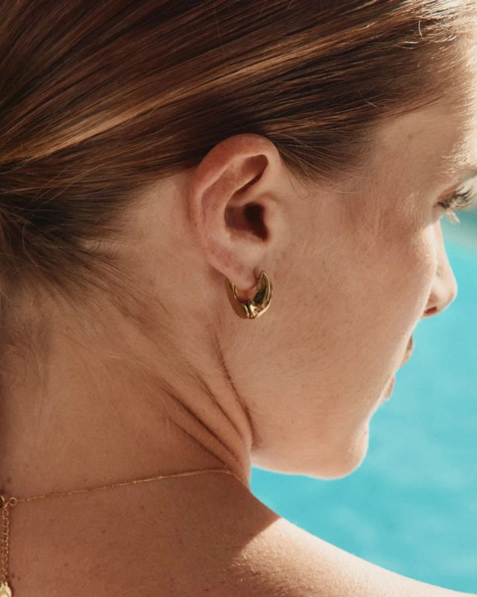 Edblad naisten korvakorut Azura Hoops L, Gold pleated