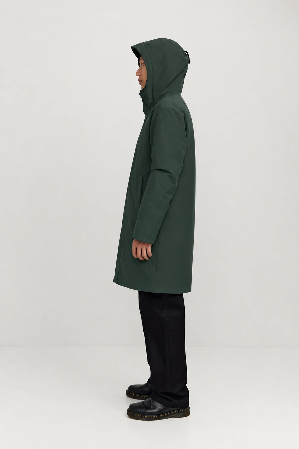 Makia miestentakki Form Jacket, tummanvihreä