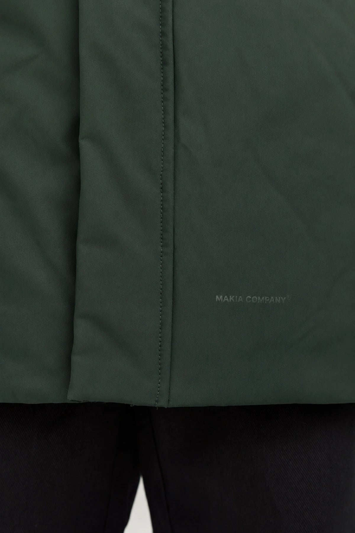 Makia miestentakki Form Jacket, tummanvihreä