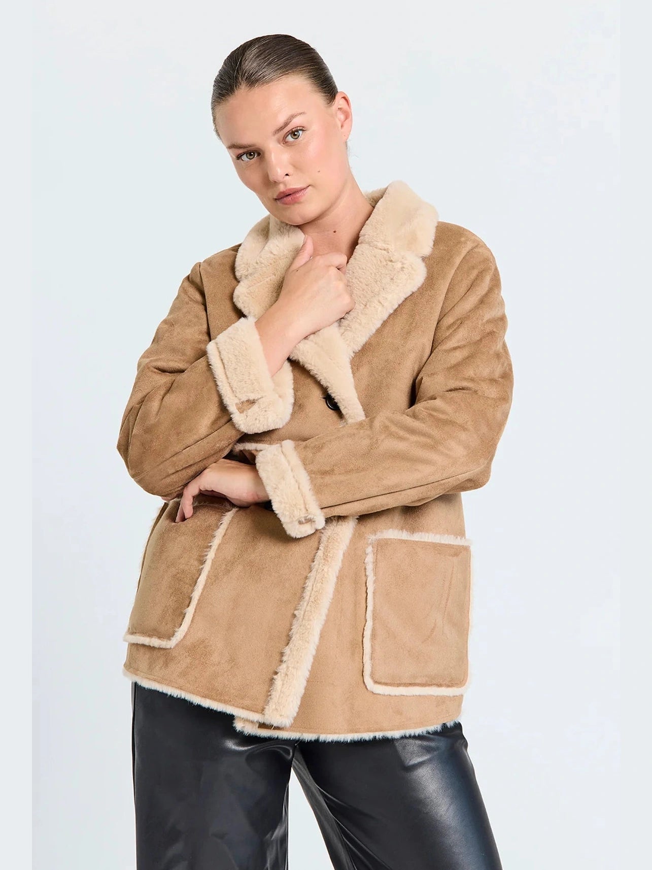 freequent-naisten-takki-lamse-jacket-konjakinruskea-1