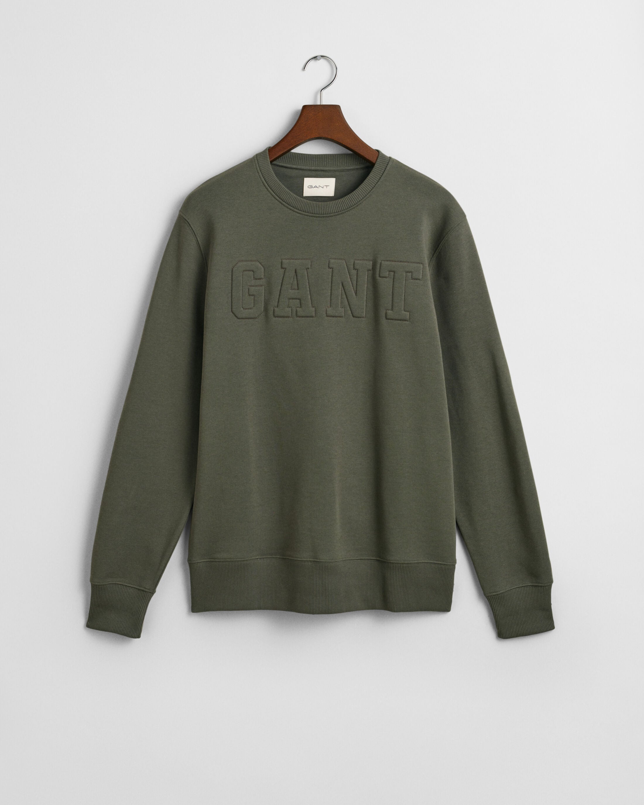 gant-miesten-collegepusero-embossed-c-neck-sweat-armeijanvihrea-1